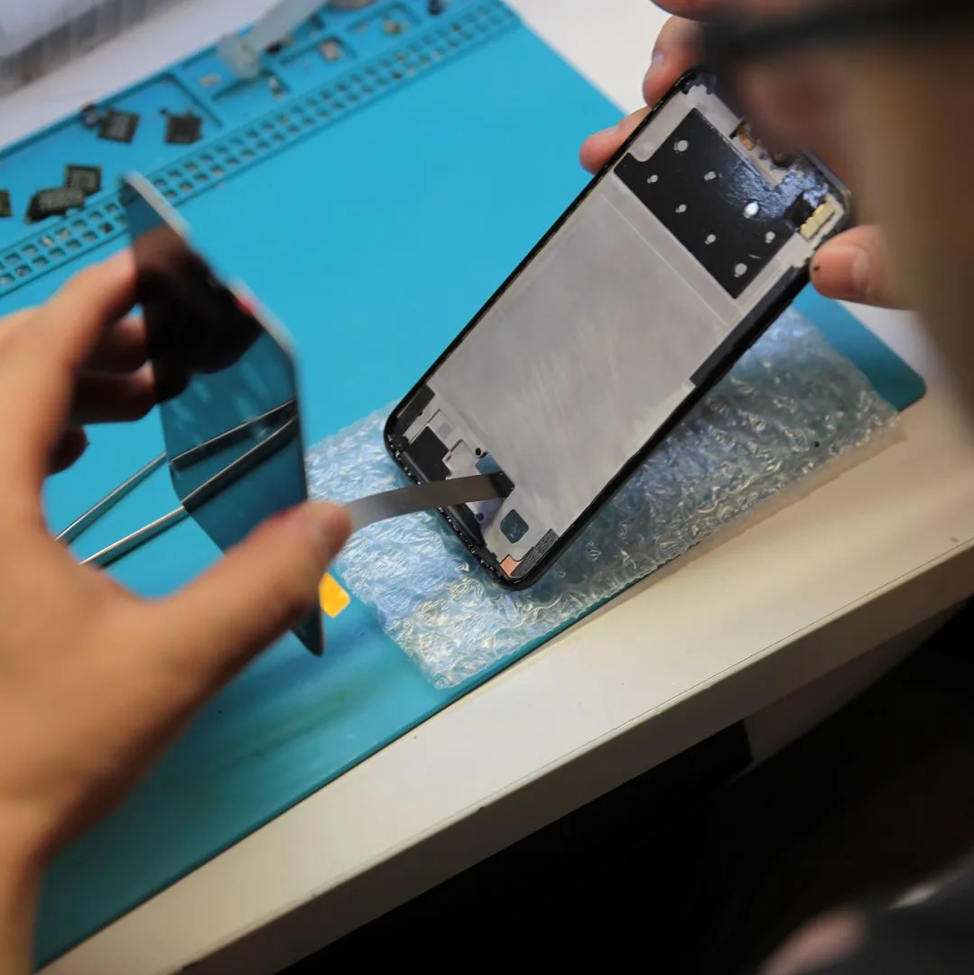 Замена экрана телефона Huawei