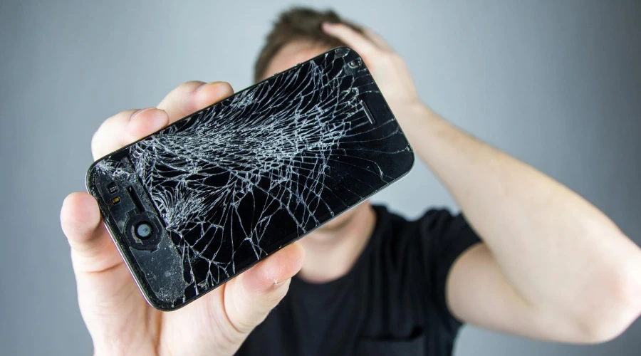 Восстановление данных с разбитого телефона